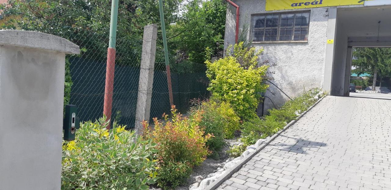 Apartman Yvet Sucany المظهر الخارجي الصورة